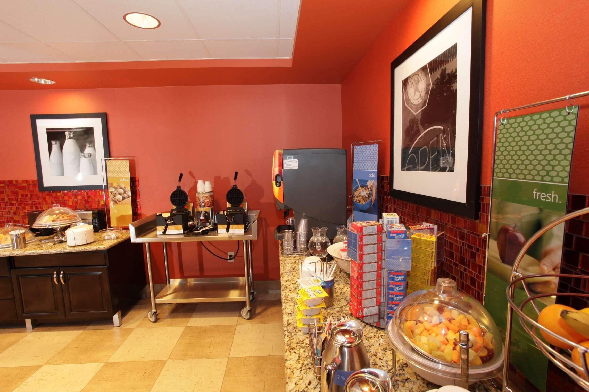Hampton Inn & Suites Phoenix Chandler Fashion Center Restoran fotoğraf